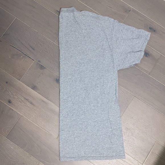 Unisex XL grey graphic shirt - Picture 2 of 4